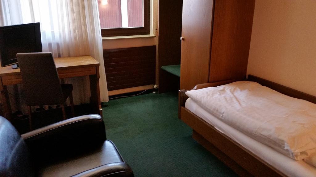 Pension Laas Ostfildern Exteriér fotografie